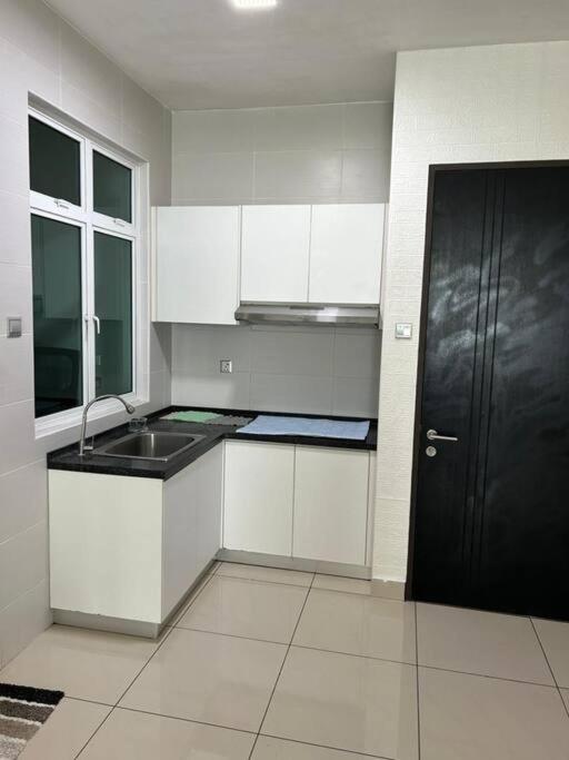 Twin Danga At Perling Entire Unit With 2 Bedrooms * Johor Bahru